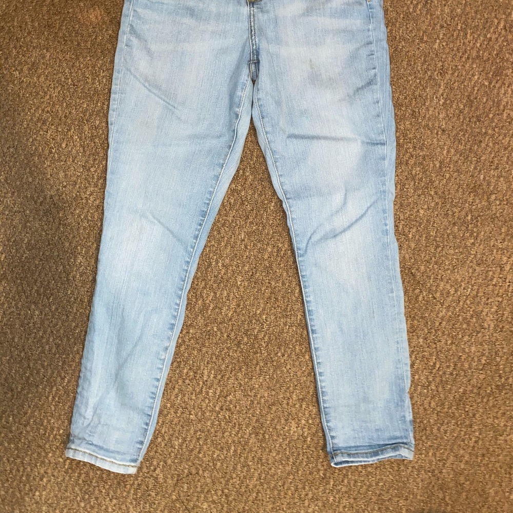 Universal Thread Crop Jeans - Picture 2 of 4